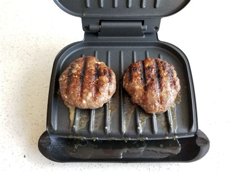When cooking the following items, we recommend setting your grill to 400F (200C). . Frozen burgers on george foreman grill